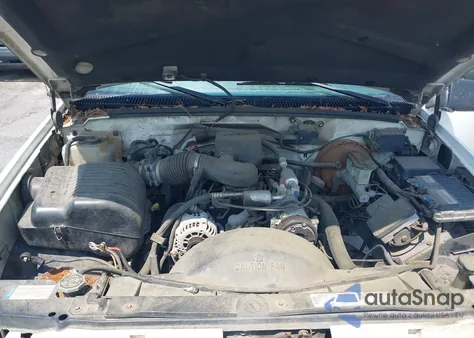 1997 GMC Suburban 1500 Sl из США, поврежденный, VIN 3GKEC16R2VG516862